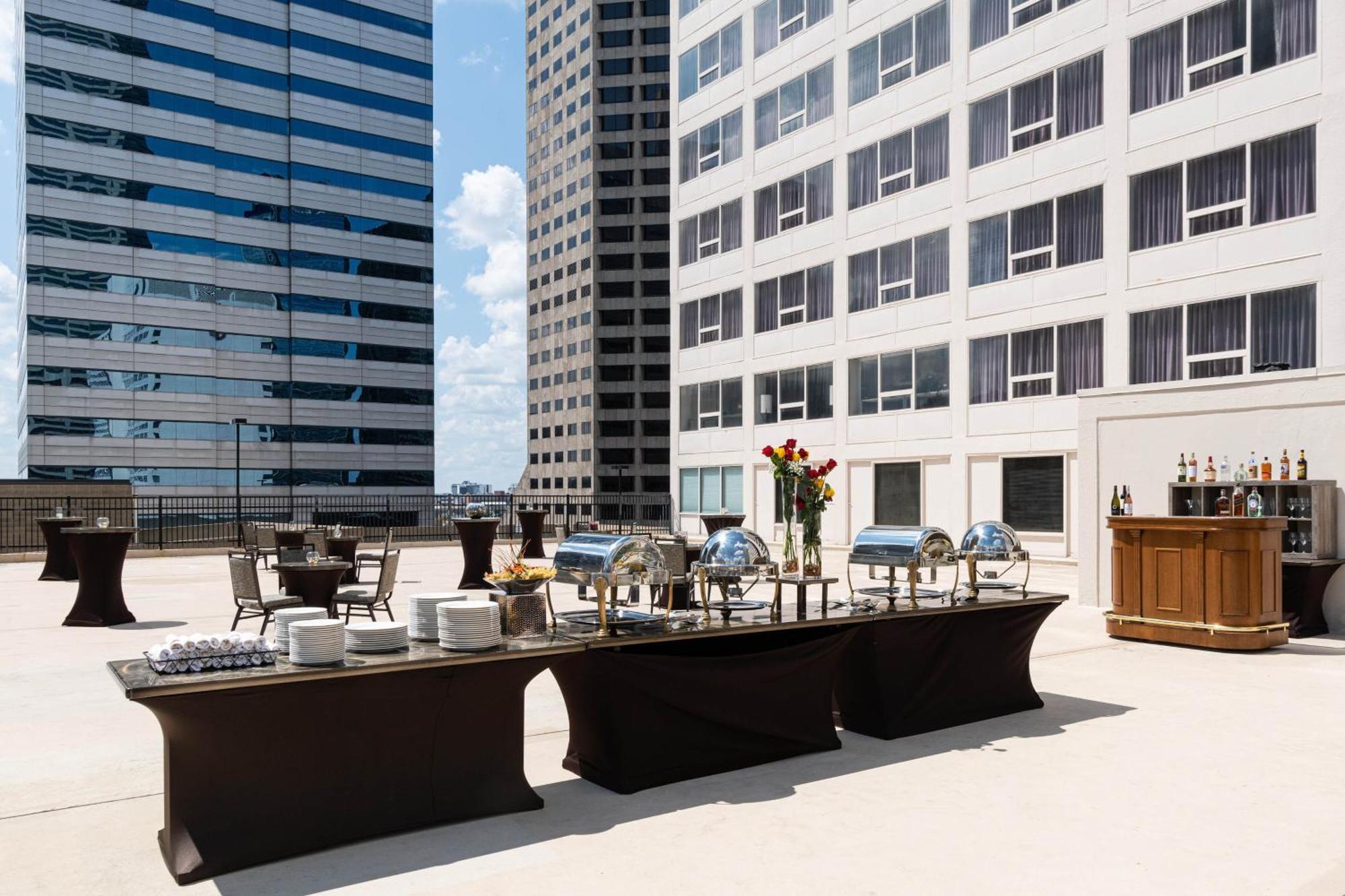 Sheraton Indianapolis City Centre Hotel Exterior foto